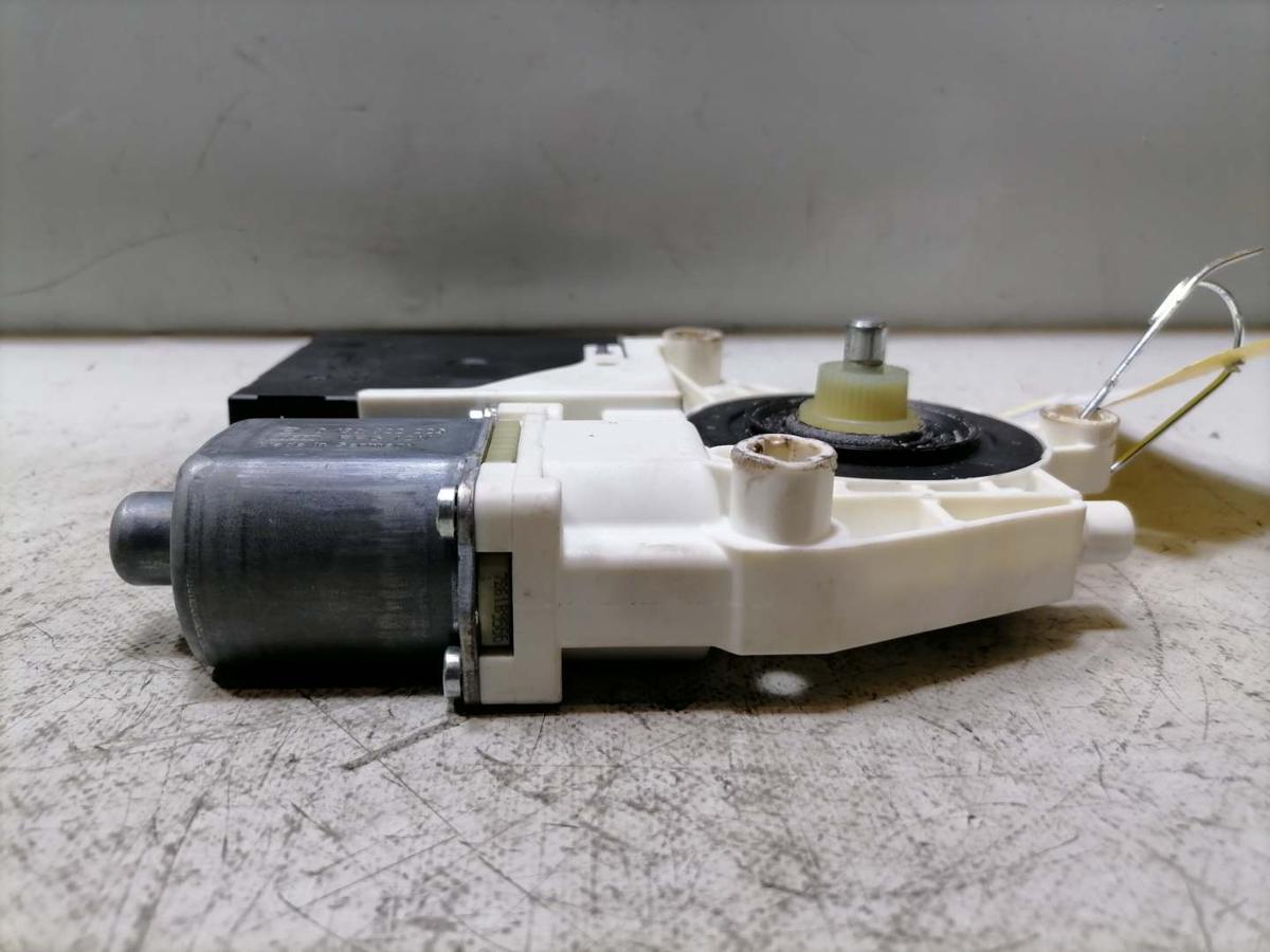 VW Golf 5 original Fensterhebermotor vorn links Bj.2007